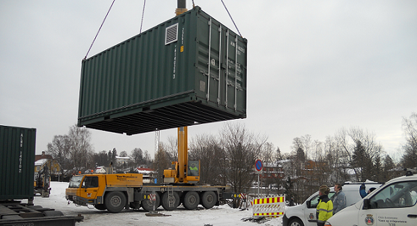 The high-rate filtration unit arrives the Hoffselva site. Photo by Edvard Sivertsen, SINTEF